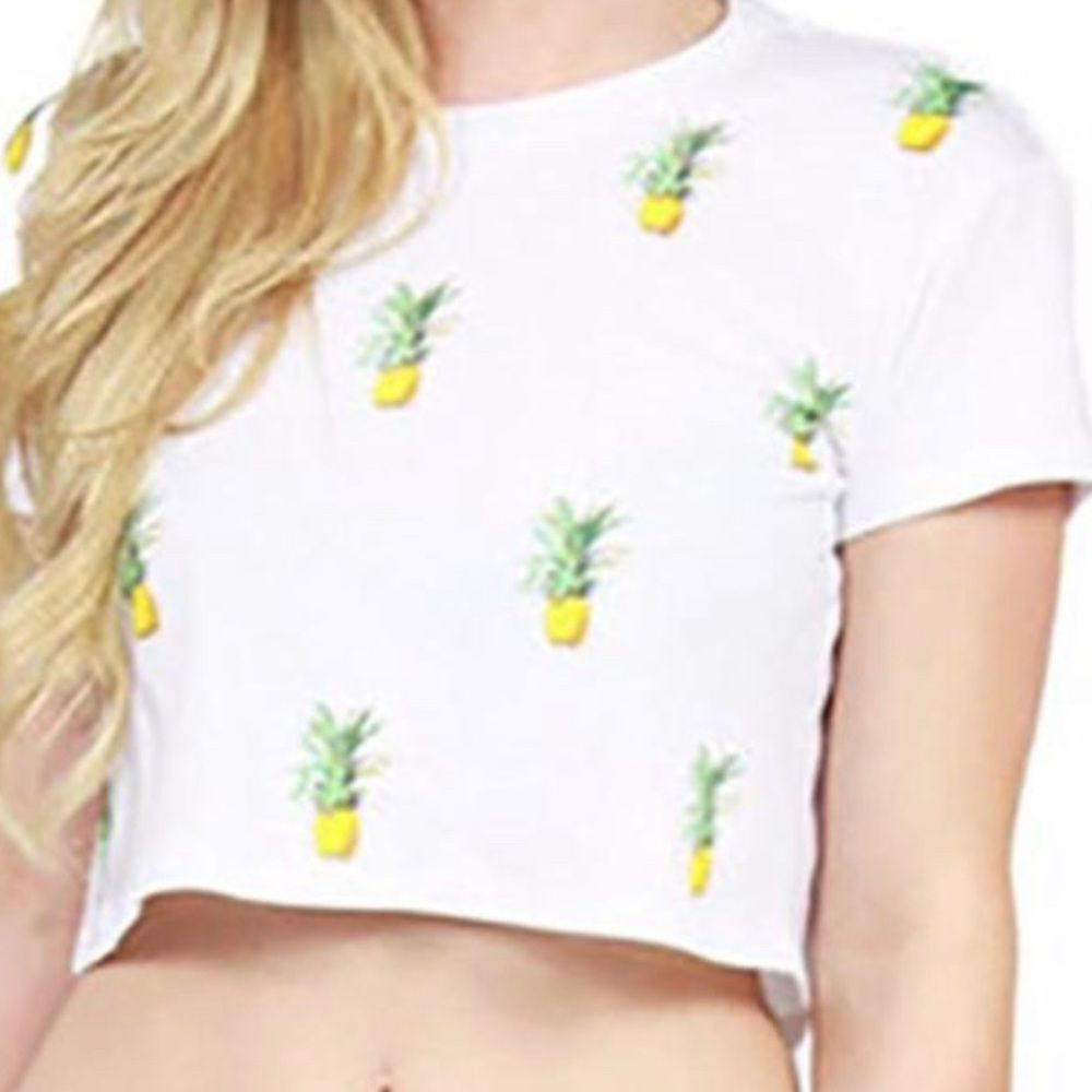 Revolve Lovers & Friends white cropped t-shirt, pineapple imprinted throughout,S